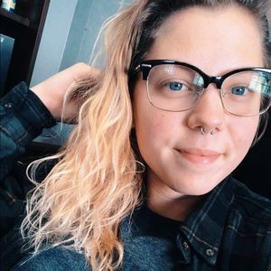 Meet your Posher, Makala